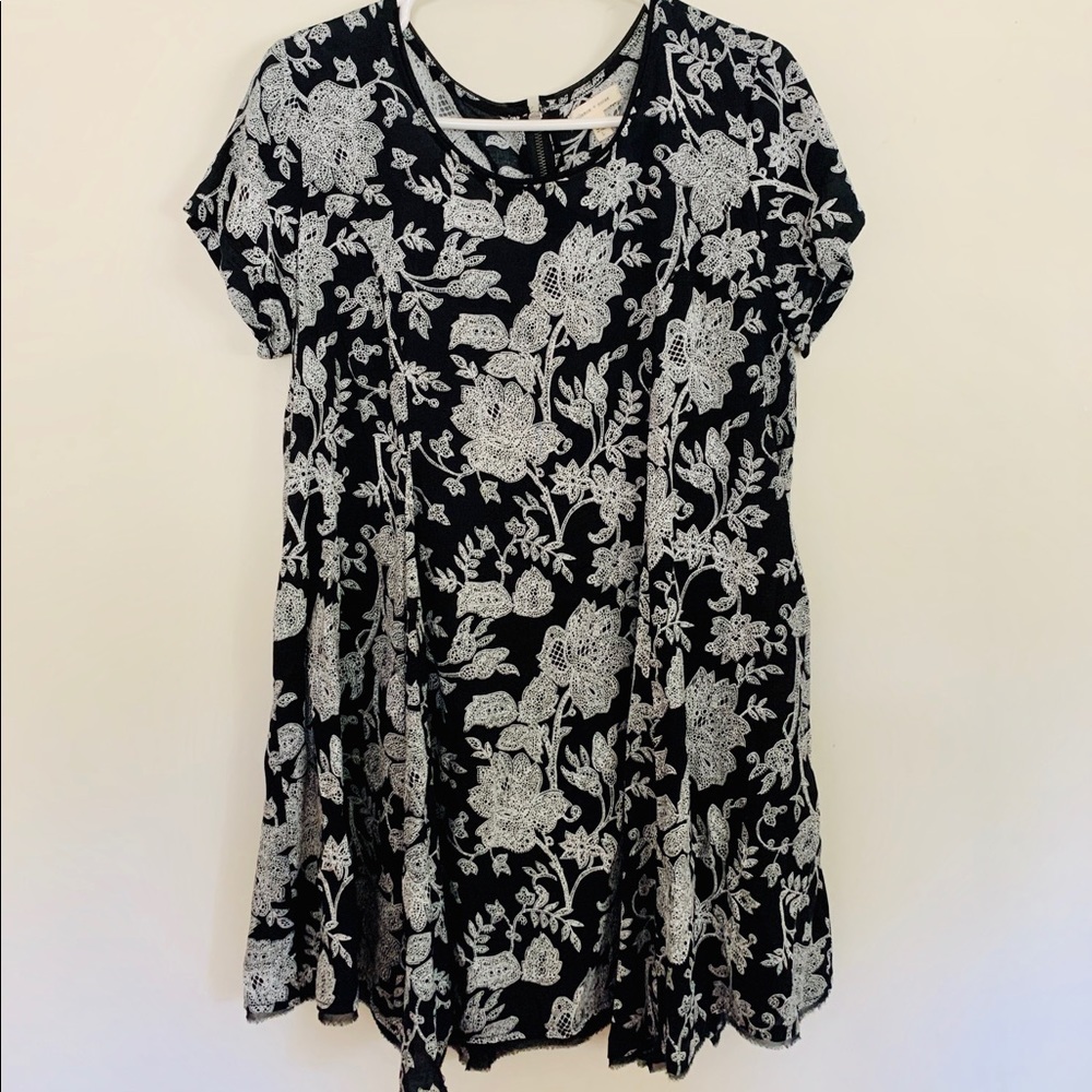 Urban Outfitters Floral T-shirt dress